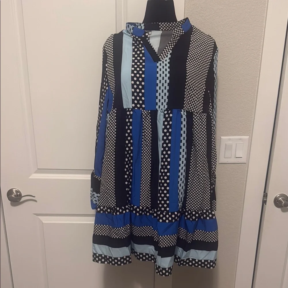 Chic Black and Blue Patterned High Waist Dress - Picture 3 of 7